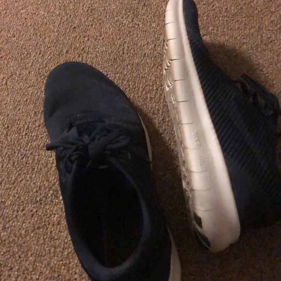 Nike free shoes! - Picture 8 of 8